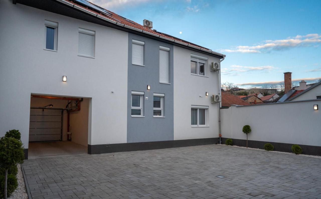Var Apartman Eger Zewnętrze zdjęcie